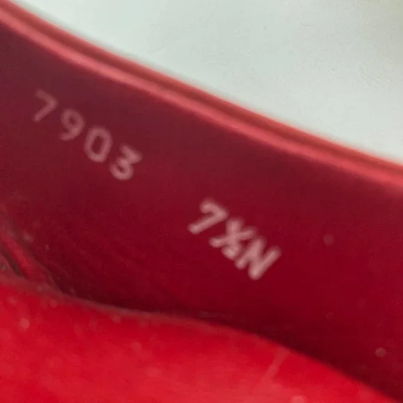 Vintage 80s Red Leather Wood Stacked Kitten Heel Pumps - Picture 7 of 14